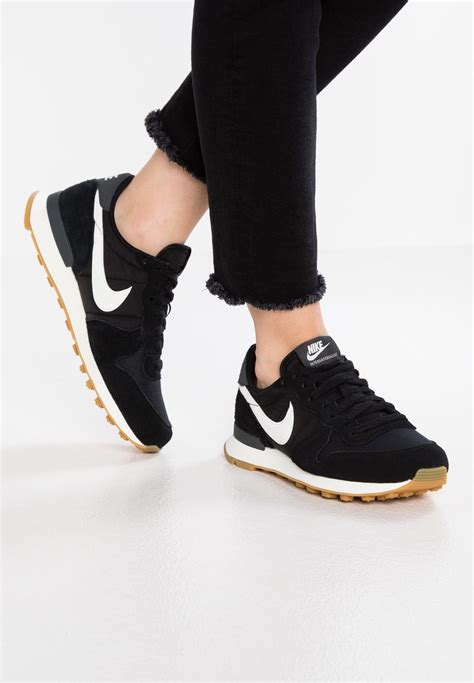 dames sneaker nike zwart witte zool|nike witte sneakers dames.